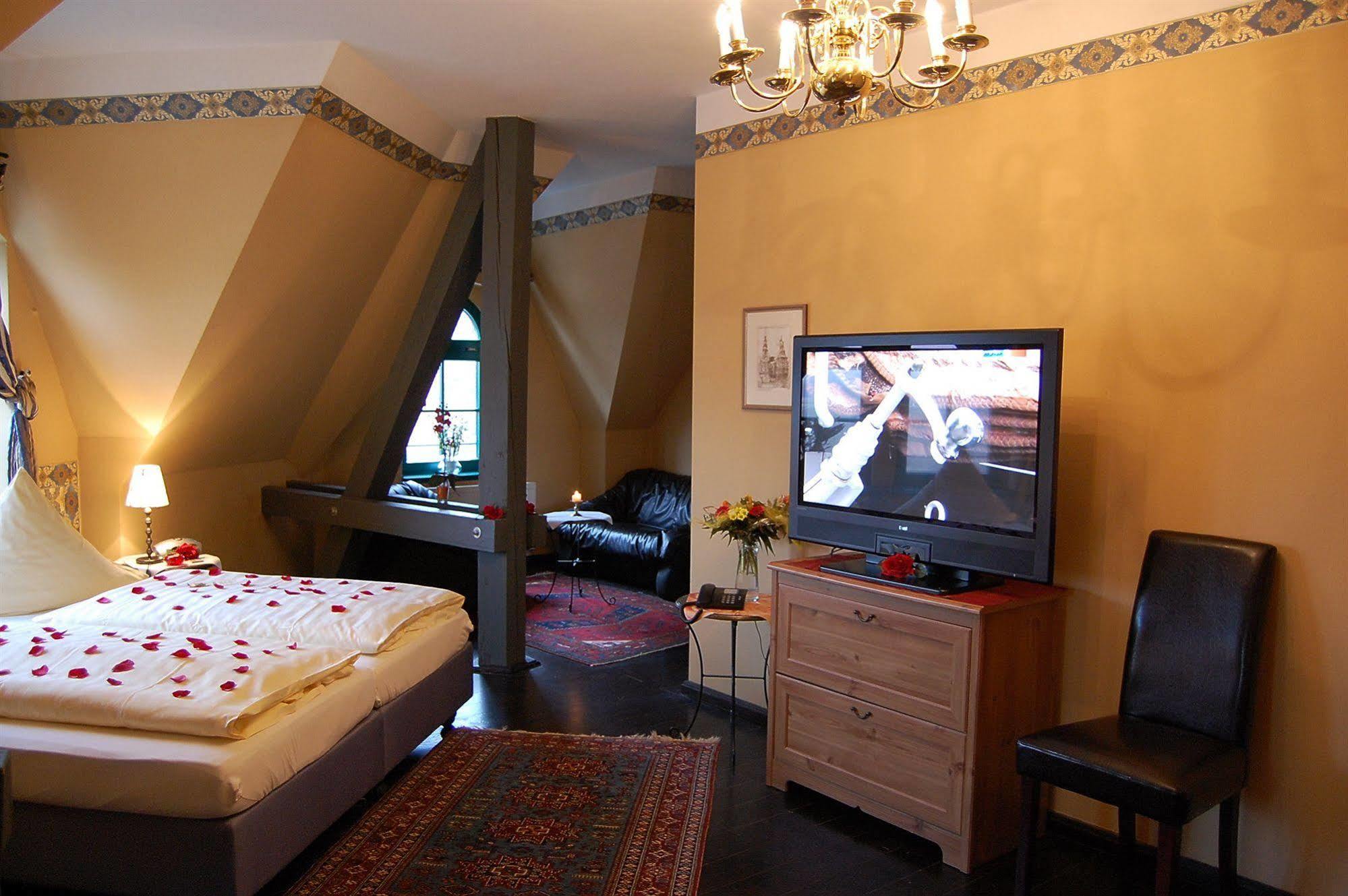Hotel Zur Henne Naumbourg Extérieur photo