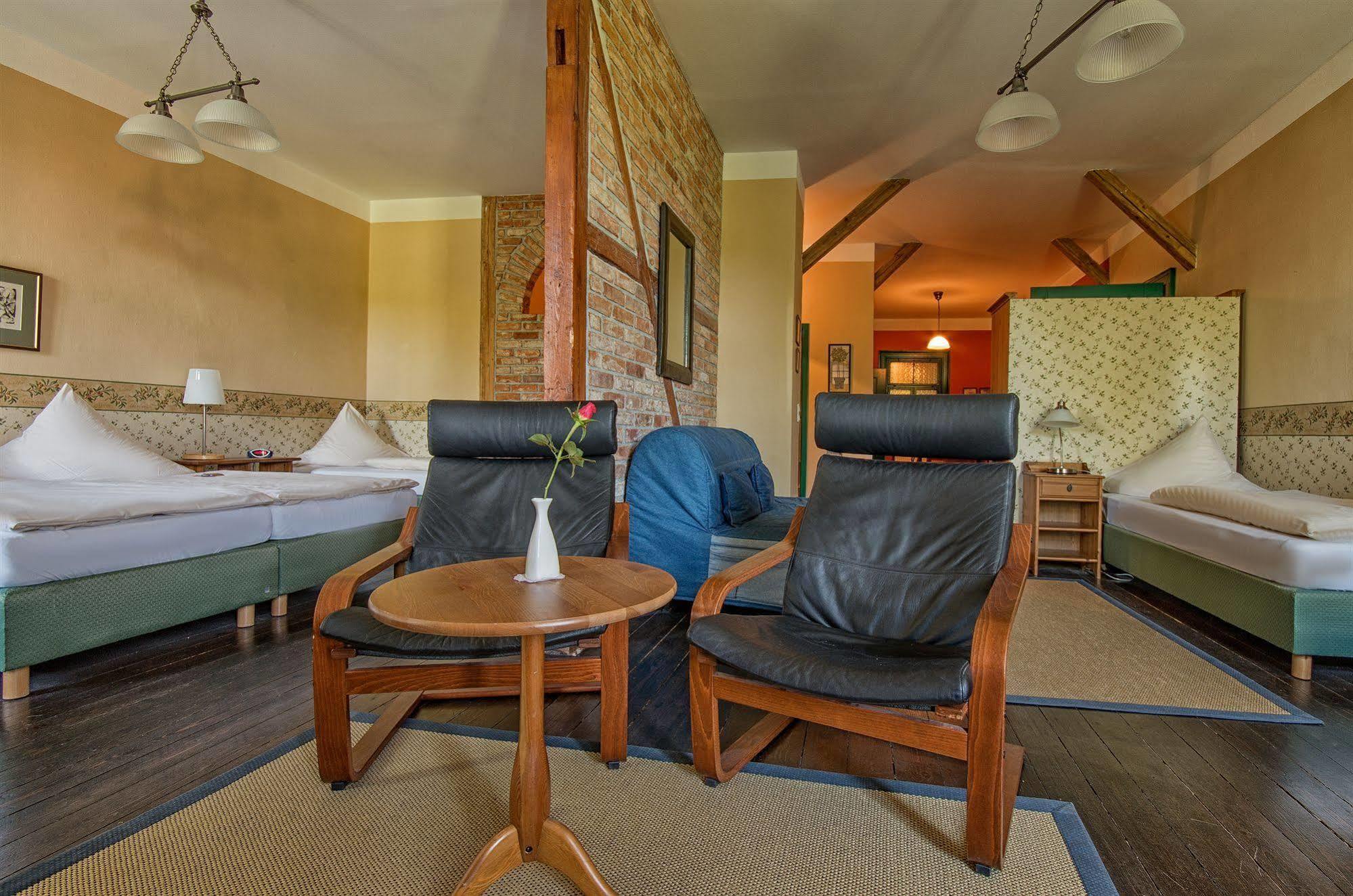 Hotel Zur Henne Naumbourg Extérieur photo