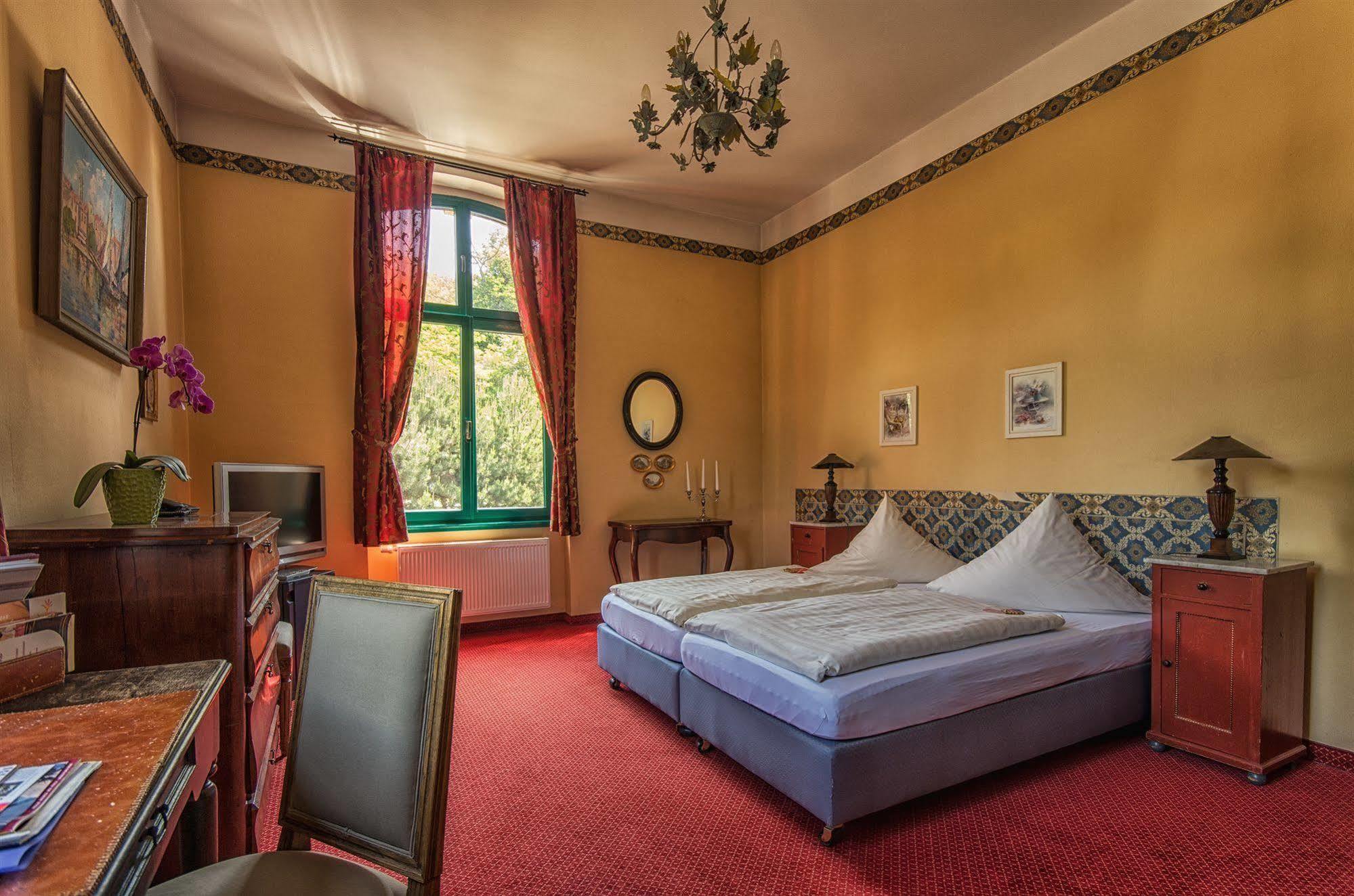 Hotel Zur Henne Naumbourg Extérieur photo