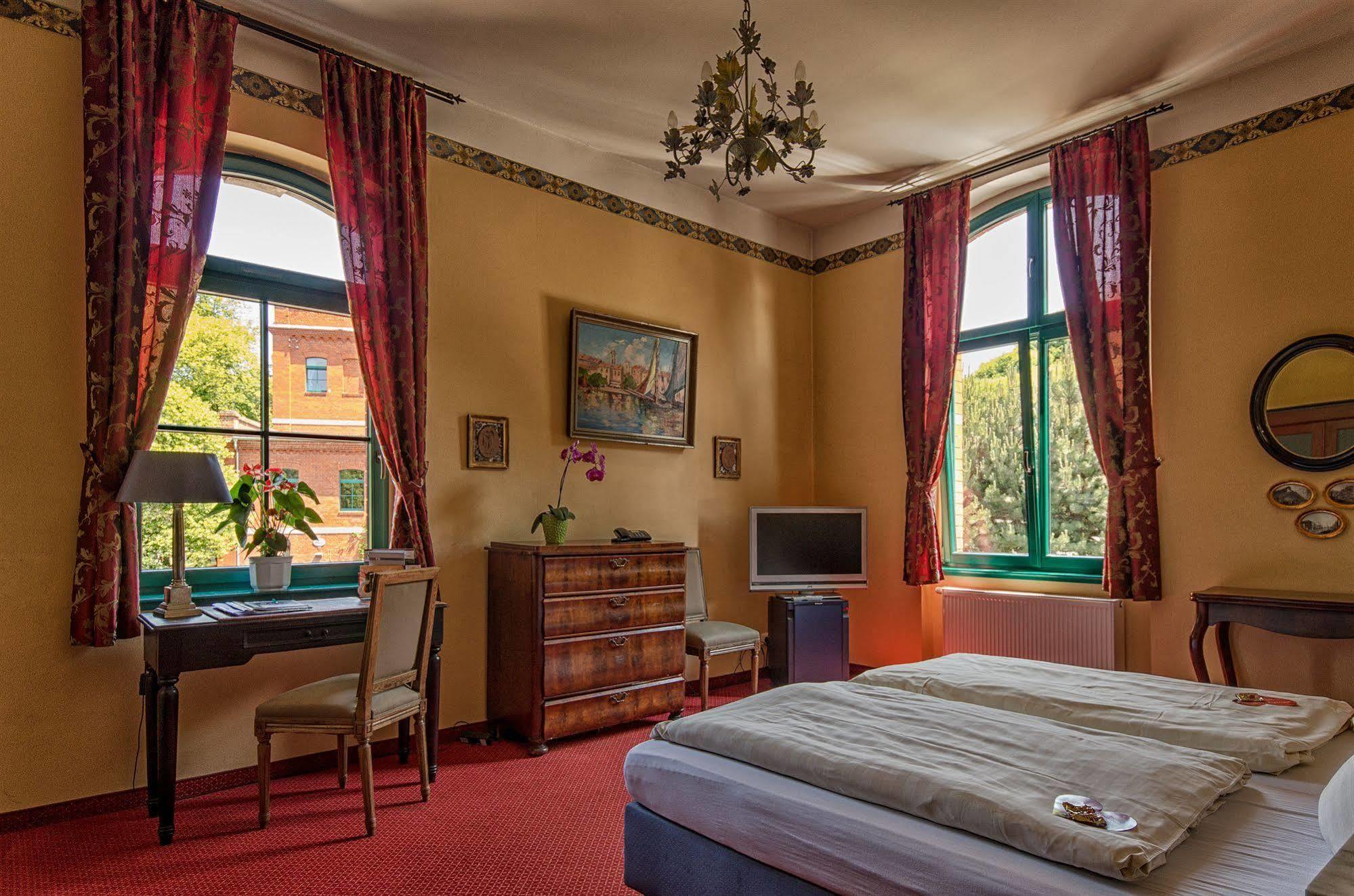 Hotel Zur Henne Naumbourg Extérieur photo