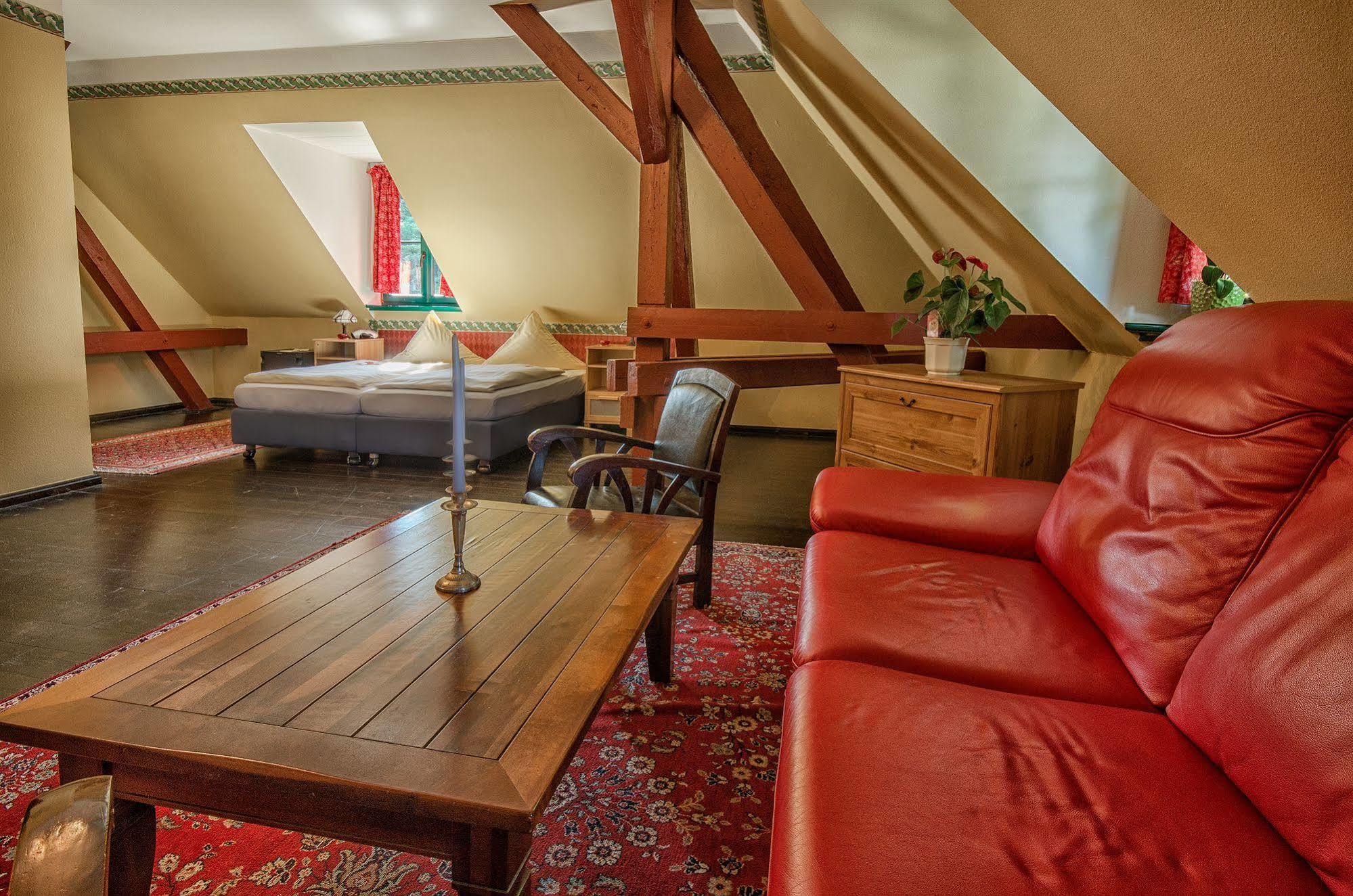Hotel Zur Henne Naumbourg Extérieur photo